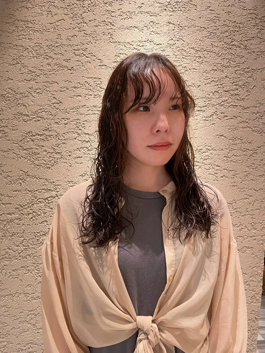 ロング パーマ 吉永 琴香のヘアスタイル