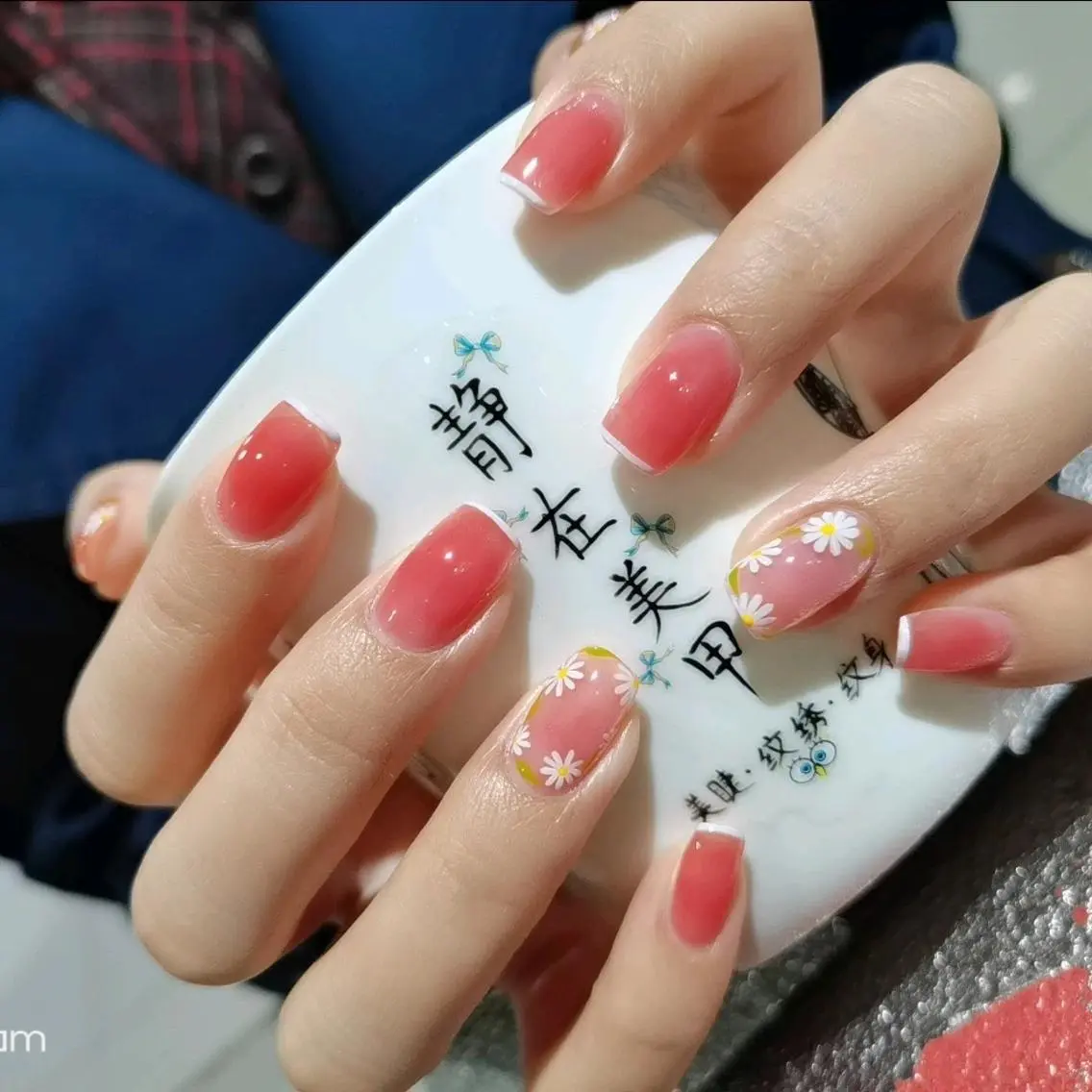 ネイル 🦋ネイルサロン ブラン🌈ゆりのネイルデザイン