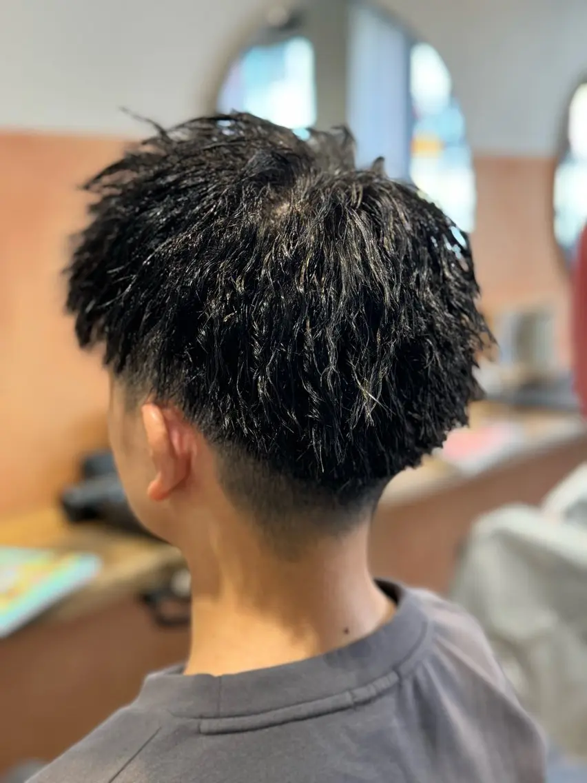 ショート ツイストパーマ カット パーマ メンズ特化 TAKUYAのヘアスタイル