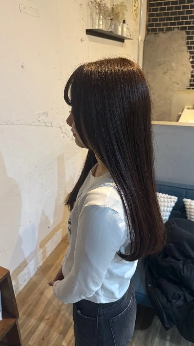 カラー ブリーチ ブラウンカラー ココアブラウン ブリーチなしカラー ヘアカラー 木下 茉奈瀬のヘアスタイル