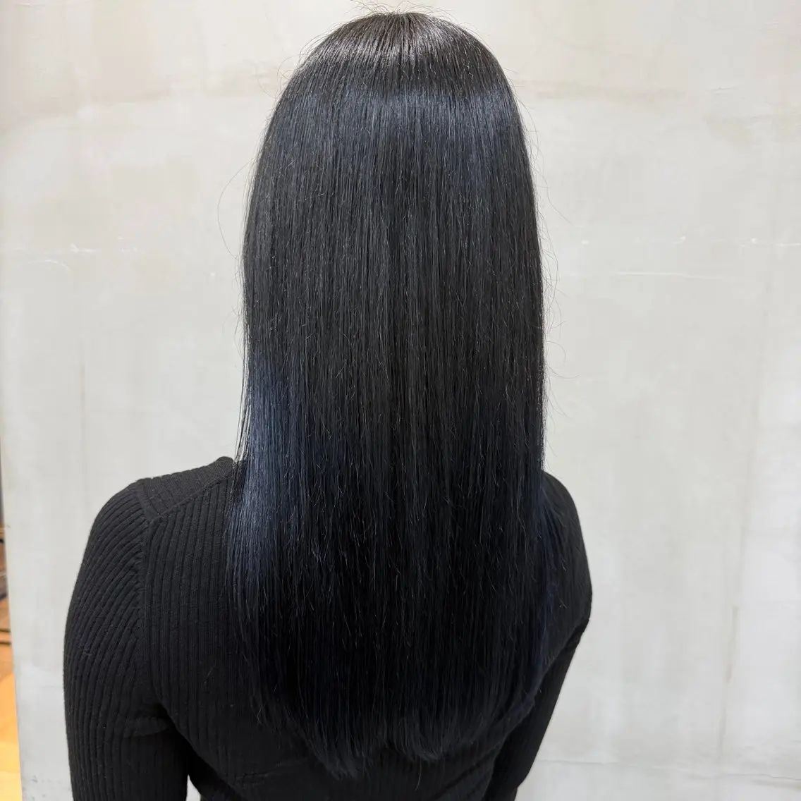 ロング カラー 黒髪 ブルーカラー ブルーブラック グラデーションカラー ヘアカラー モデル募集中！ 山口芽依のヘアスタイル
