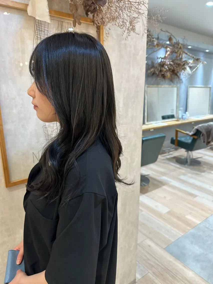 セミロング ヘアカラー 中西 未有のヘアスタイル