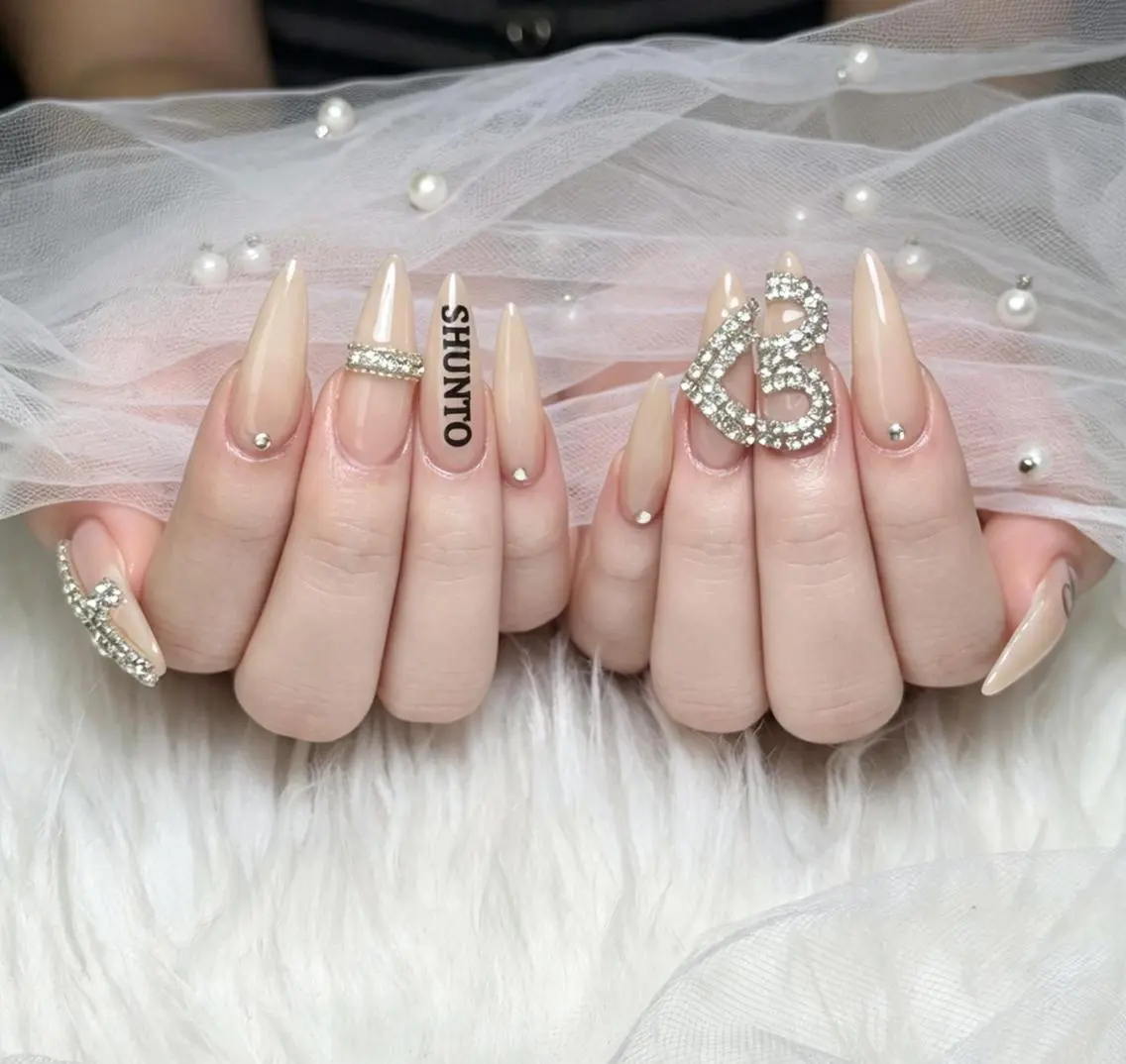 ネイル 長さ出し キラキラネイル 韓国ネイル ロングネイル 持ち込み NEM nailstudioのネイルデザイン
