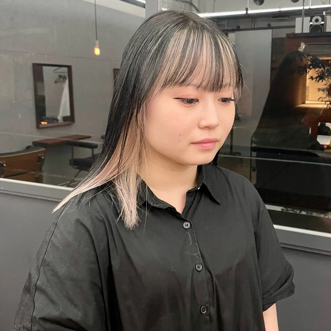 ミディアム カラー ベージュカラー ブリーチ ケアブリーチ デザインカラー ホワイトベージュ カット ヘアカラー トリートメント ✂︎ウルフ・ショート ✂︎MIKUNIのヘアスタイル