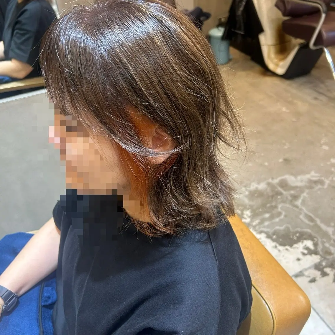 ミディアム カラー ブリーチ ハイライトカラー インナーカラー ハイライト カット ヘアカラー トリートメント 若狭 彩花のヘアスタイル