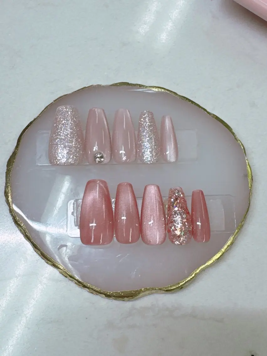 ネイル アートネイル べっ甲ネイル ボルドー ドット フットネイル Queeens nailのネイルデザイン