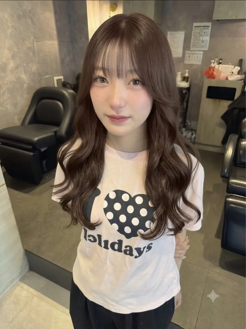 ロング カラー アッシュ ベージュカラー 透明感カラー ダブルカラー ヘアカラー あみ/暗髪オリ ーブ特化🍃髪質改善のヘアスタイル