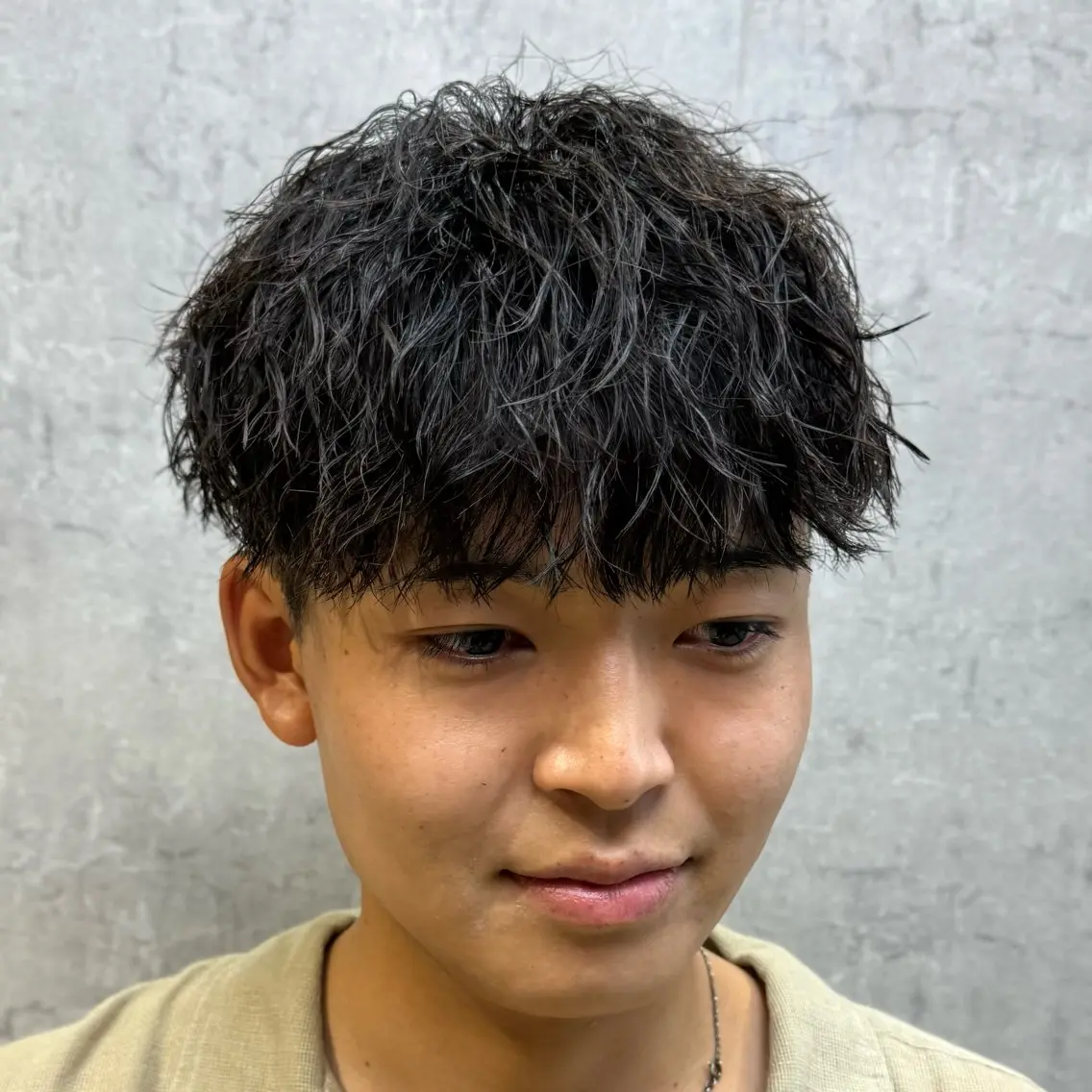 【 U-22限定👨🎓】|minimo学割|メンズカット+パーマ相談+ケアトリートメント🌀の写真