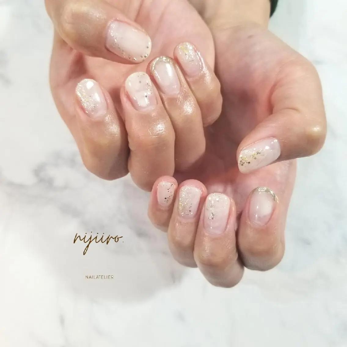 ネイル ニュアンスネイル ホワイト ハンドネイル nijiiro🌈 サトウのネイルデザイン