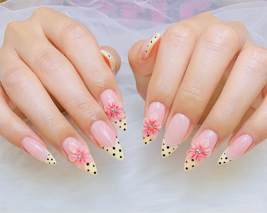 ネイル チークネイル 長さ出し フットネイル 韓国ネイル マグネットネイル ハンドネイル ハンドケア AN NAIL _HOAのネイルデザイン