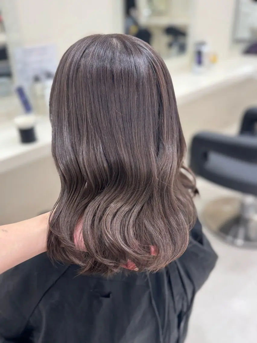 ミディアム カラー ヘアカラー トリートメント 🤎モテ髪&透明感 ミルクティー🥣🤎のヘアスタイル