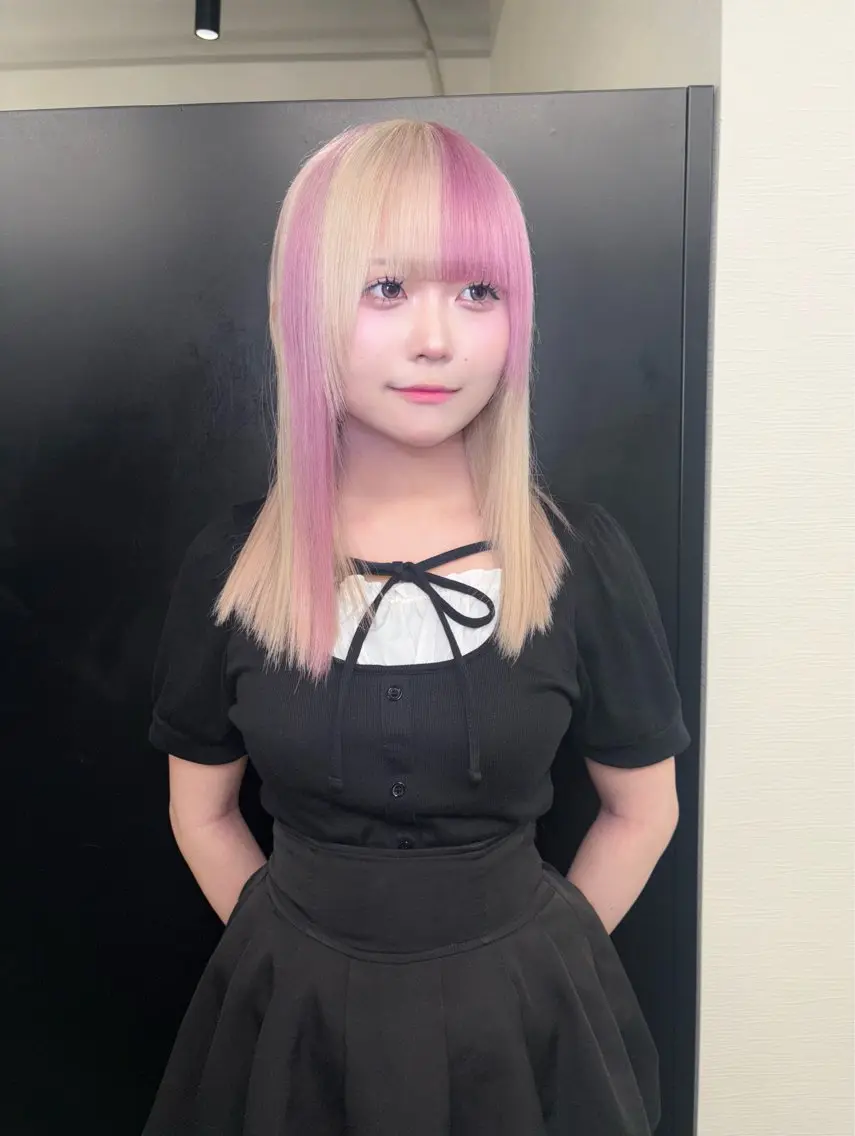セミロング カラー カット ヘアカラー トリートメント jyui/原宿 ハイトーン/デザインのヘアスタイル