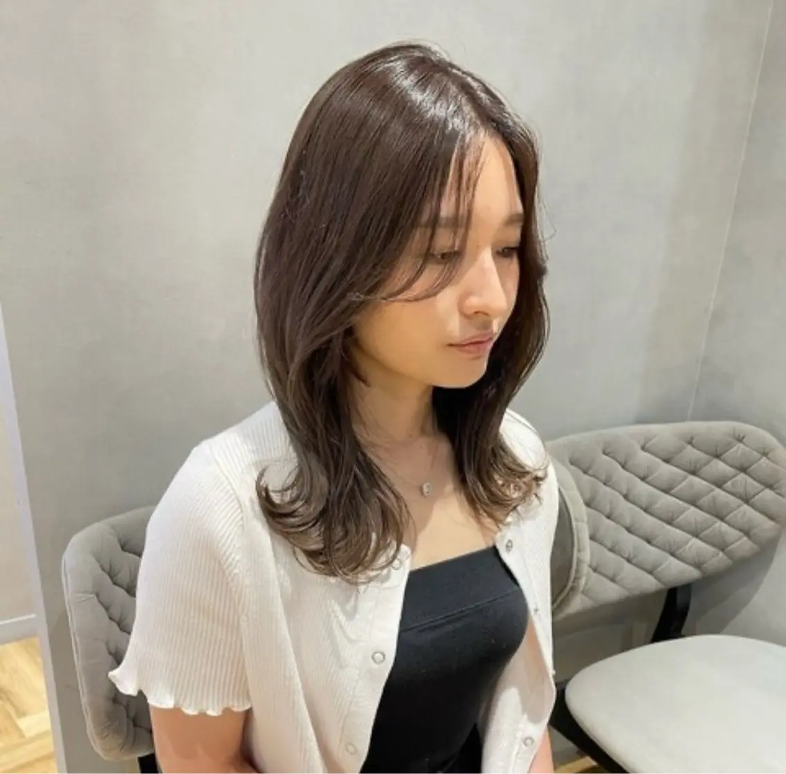 セミロング カット 樋口 美咲のヘアスタイル