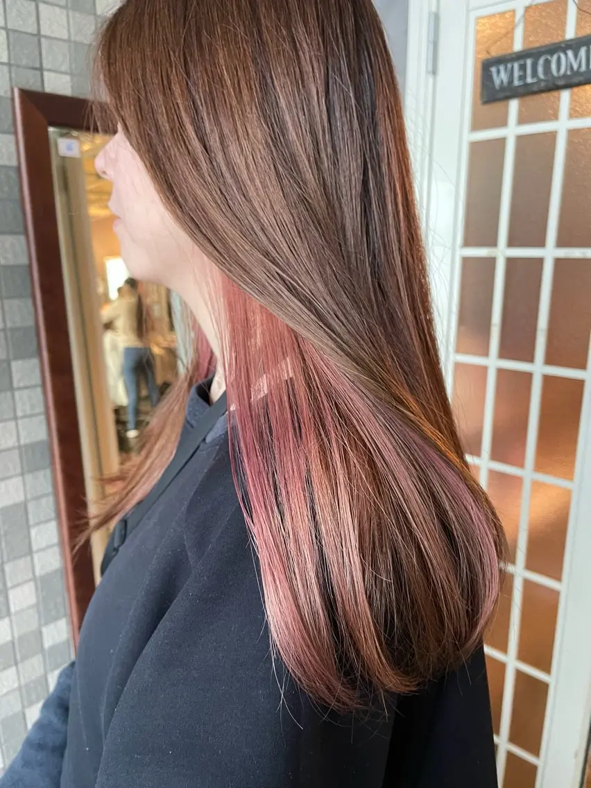 ロング カラー シノザキ キナのヘアスタイル