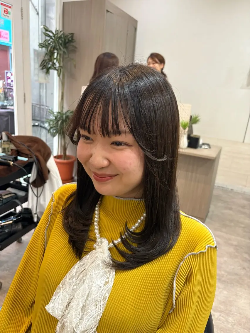 セミロング レイヤーカット カット 艶髪🥣透明感カラー 🫧前田奈津実のヘアスタイル