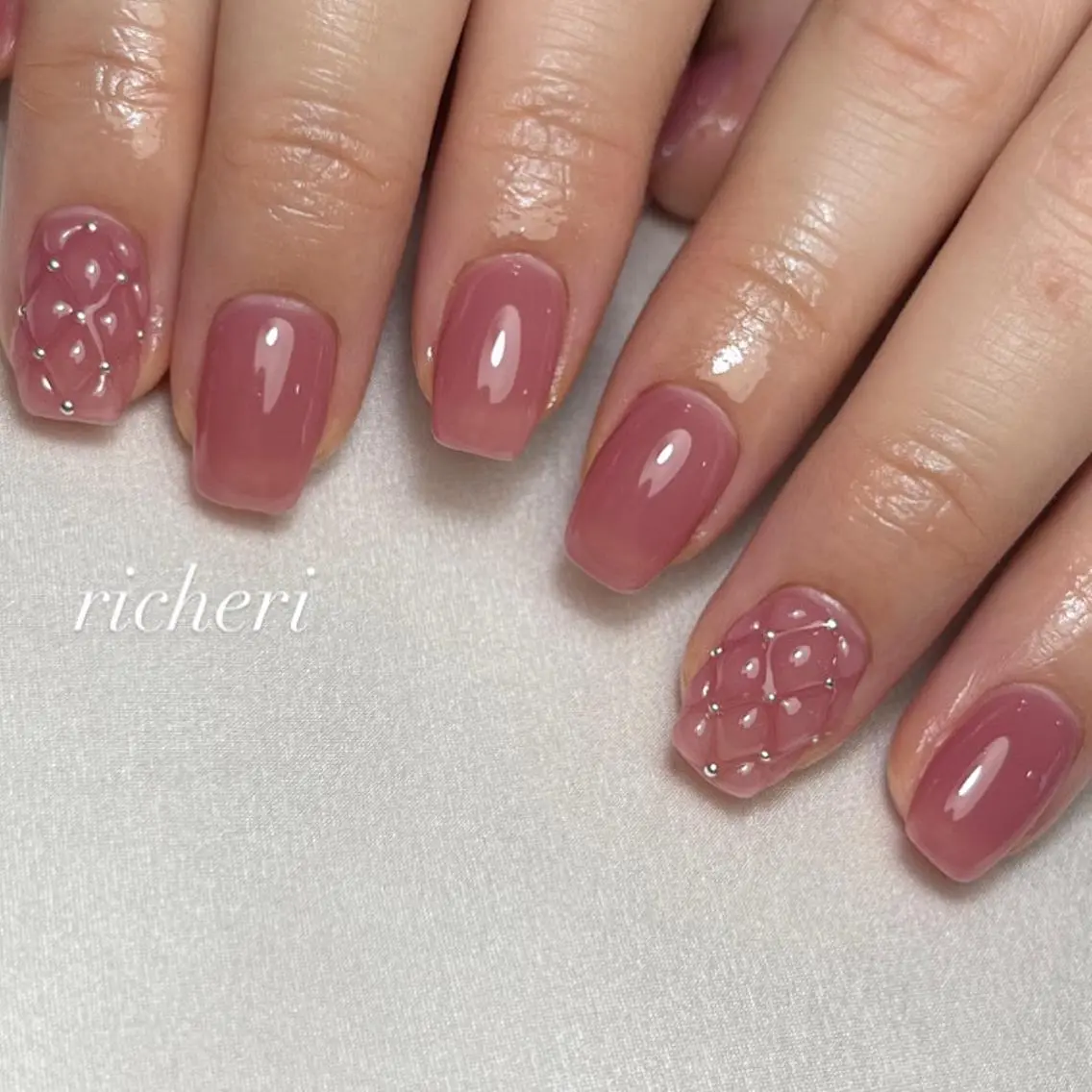 ミディアム ネイル ハンドネイル richeri beautyのネイルデザイン