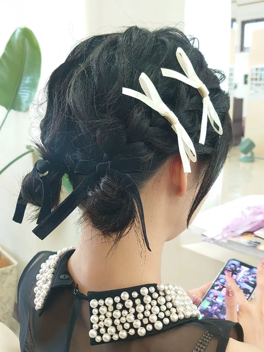 ミディアム ヘアアレンジ お団子ヘア ヘアセット キンジョウ エナミのヘアスタイル