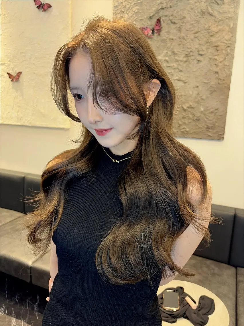 ロング カット ヘアカラー トリートメント 海野翔吾🇨🇳 ワンホンレイヤーのヘアスタイル
