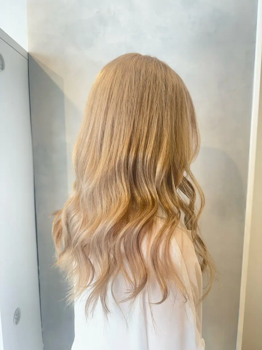 ロング カラー ベージュカラー カット ヘアカラー ハイトーン/うる艶 🤍カラー Mioのヘアスタイル