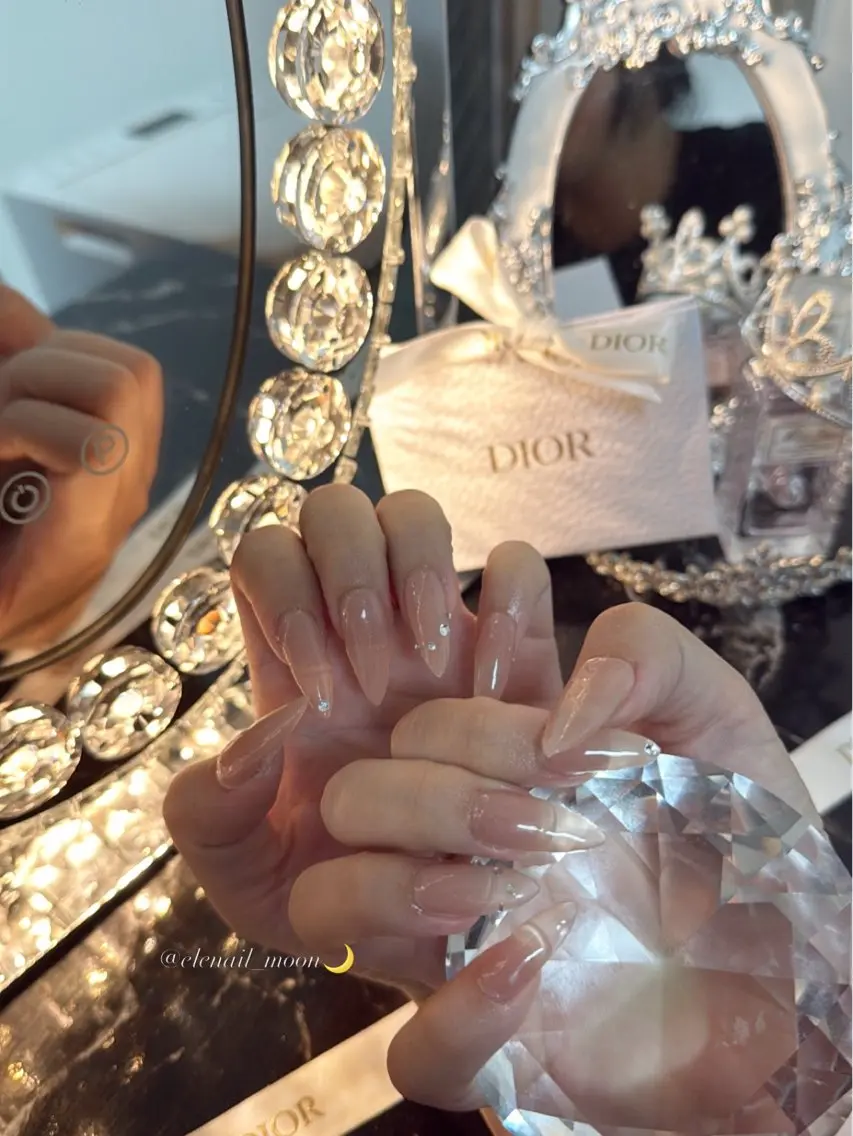 ネイル Roselia nail🌙のネイルデザイン