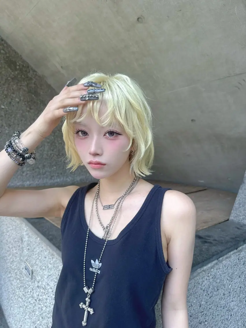 ショート カラー ブリーチ ブロンド ケアブリーチ 透明感カラー ハイトーンカラー カット ヘアカラー 💎透明感カラー特化 💎TAISEIのヘアスタイル