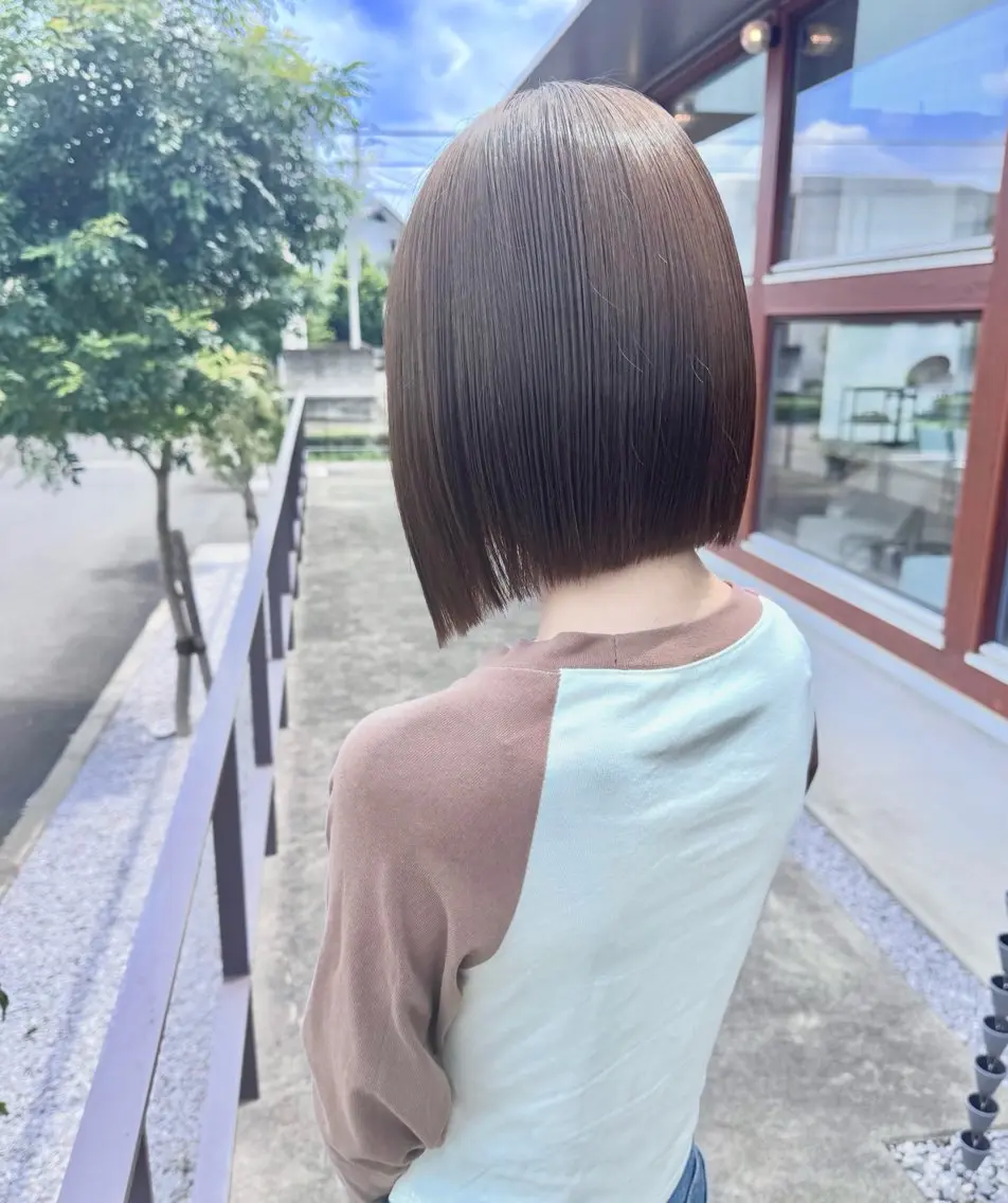 ショート ボブ カット ヘアカラー トリートメント emusalon erinaのヘアスタイル