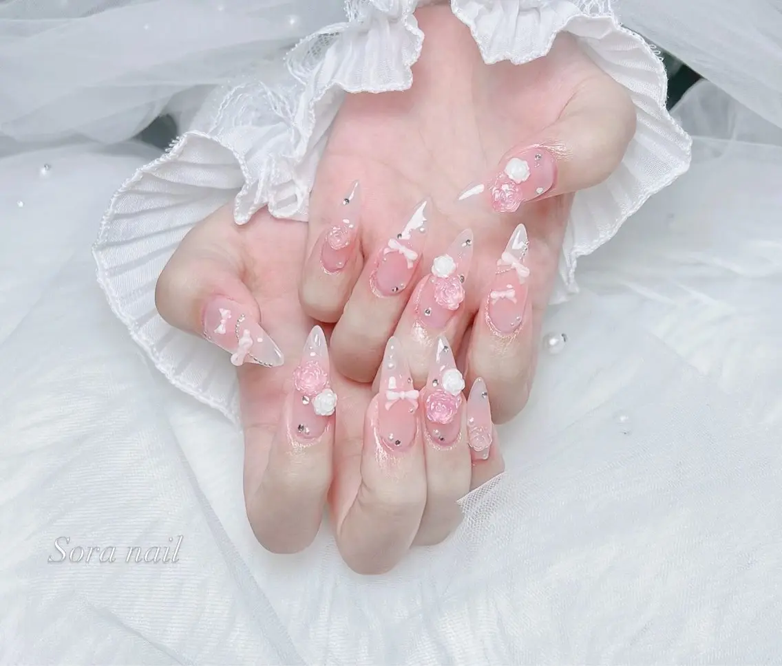 ネイル チークネイル 長さ出し フレンチネイル ジェルネイル ガーリー ハンドネイル Sora  Nail Studioのネイルデザイン