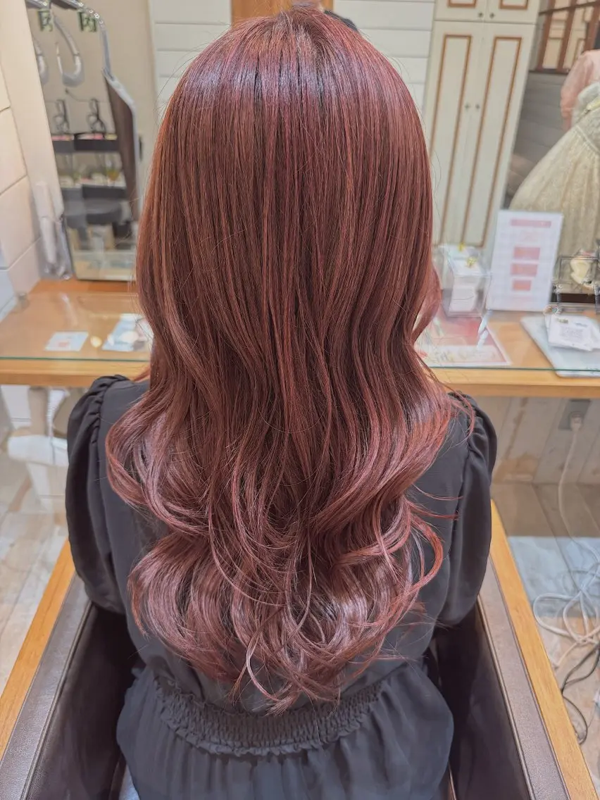 ロング カラー レッドカラー ヘアカラー HIDERO/渋谷/ 韓国/顔周りカットのヘアスタイル