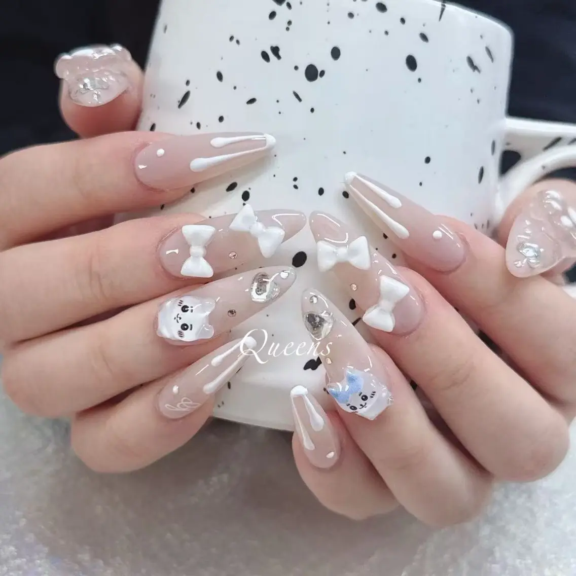 ネイル ハンドネイル Queens ひなのネイルデザイン