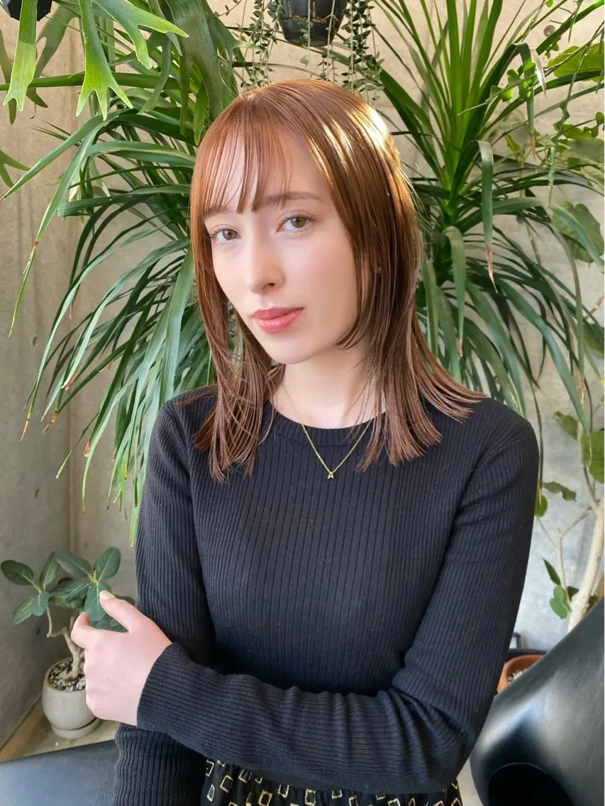 ミディアム カラー 顔まわりレイヤー レイヤーカット カット ヘアカラー トリートメント 似合わせカット レイヤー/ボブのヘアスタイル