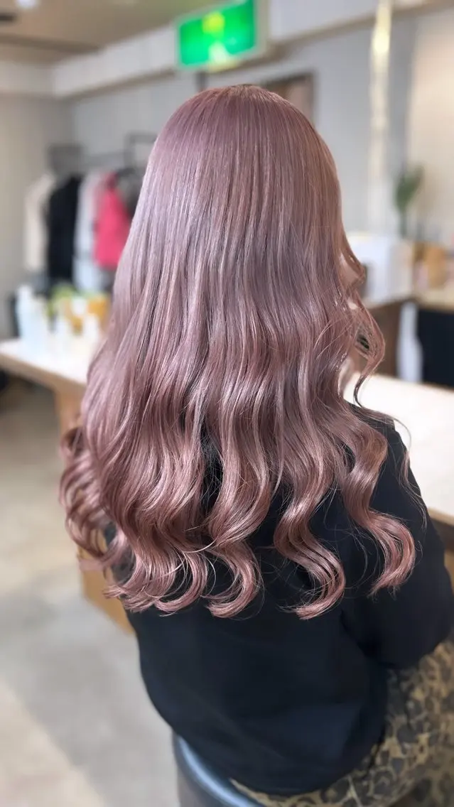 ロング ヘアアレンジ 柳沼 沙季奈のヘアスタイル