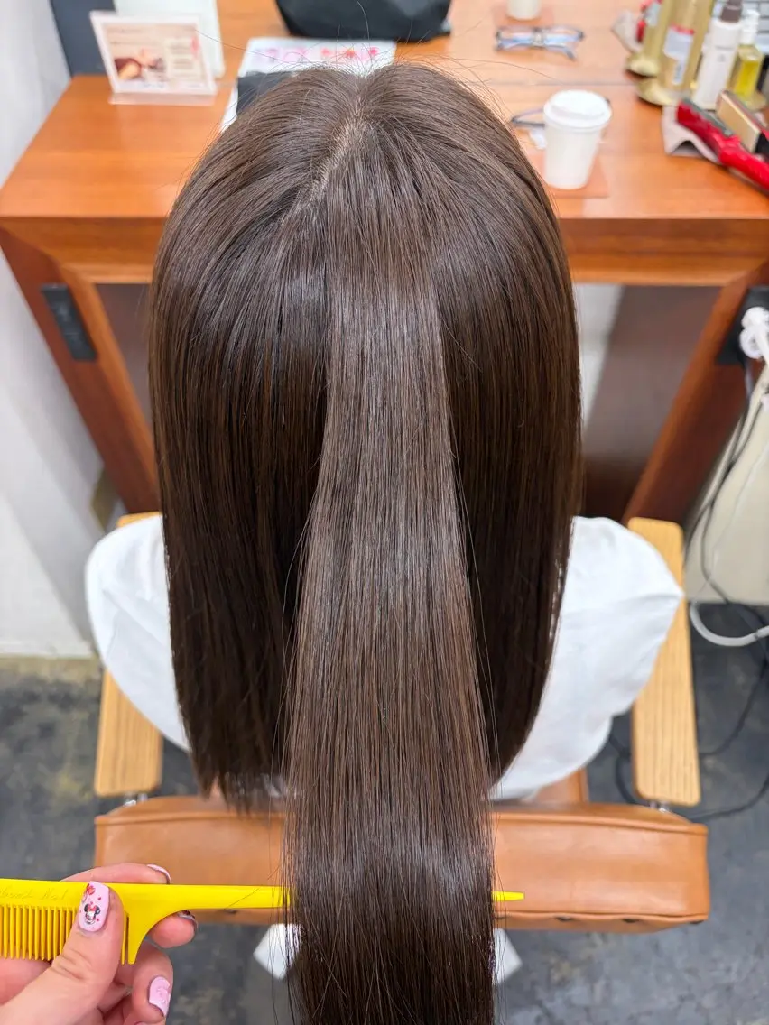 セミロング カラー 宮原 しおりのヘアスタイル
