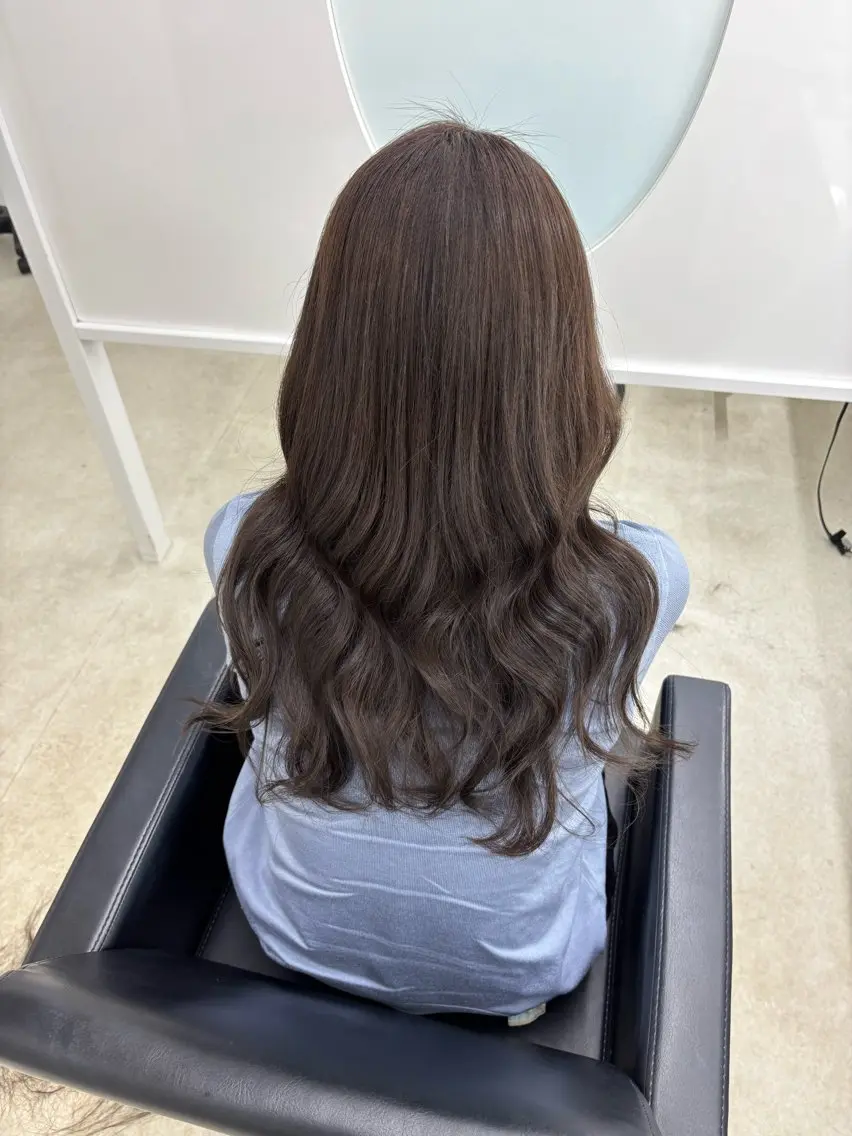 ロング カラー カット ヘアカラー トリートメント 冨木 雄斗のヘアスタイル