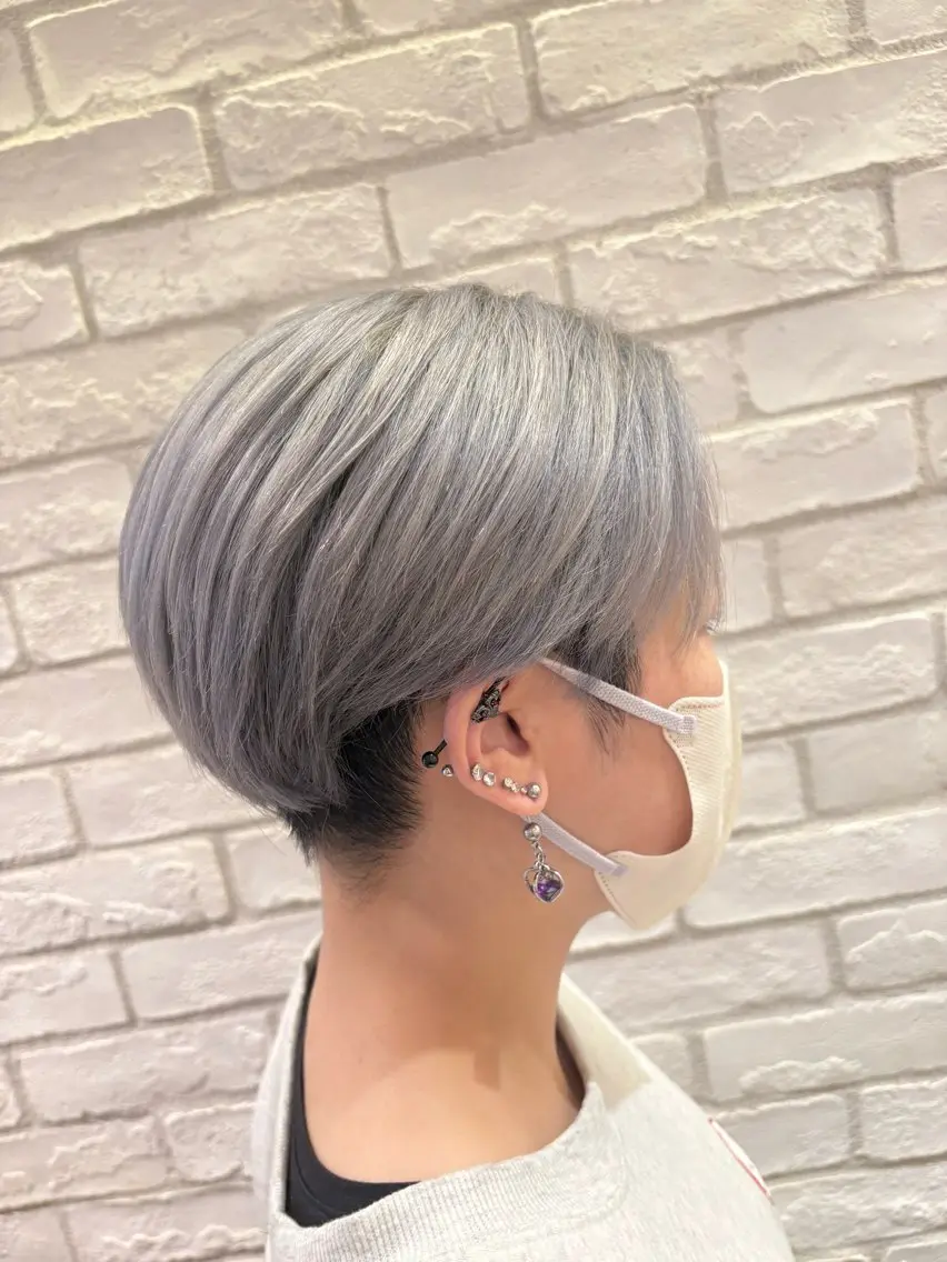ショート カラー シルバー preak 🖤mizuki🖤のヘアスタイル