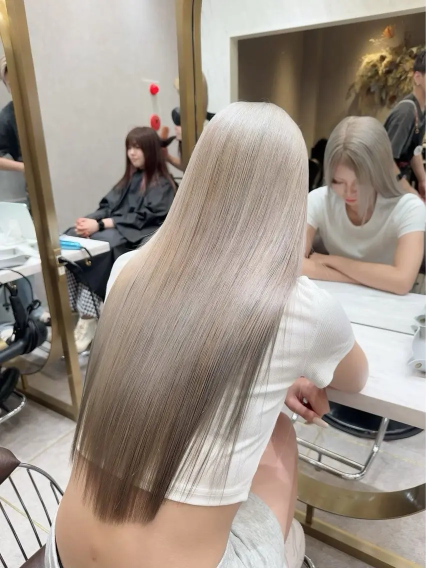 カラー ハイトーンカラー ヘアカラー トリートメント ヘッドスパ Rio / 艶カラー/ハイトーンのヘアスタイル