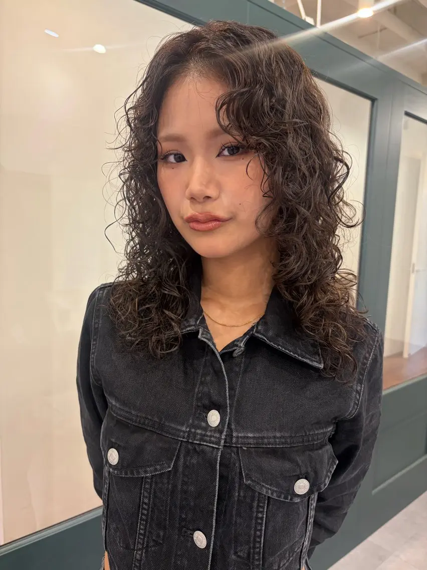 セミロング カラー 🍒海外ヘア🍒 表参道 KARENのヘアスタイル