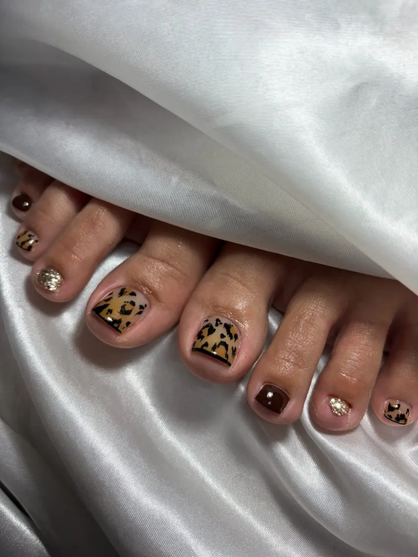 ネイル フットネイル nailroom sb𓈒𓂂𓏸のネイルデザイン