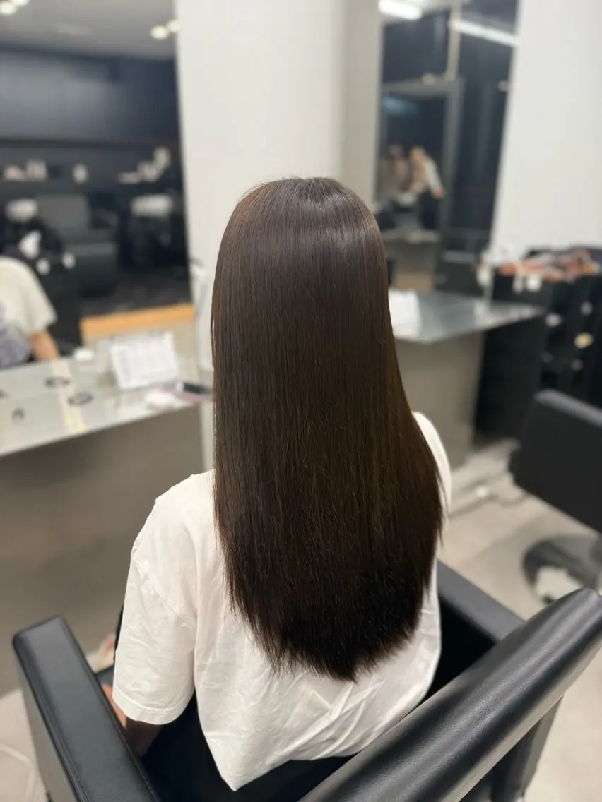 ロング カラー トリートメント ミルクティーベージュ MAIのヘアスタイル