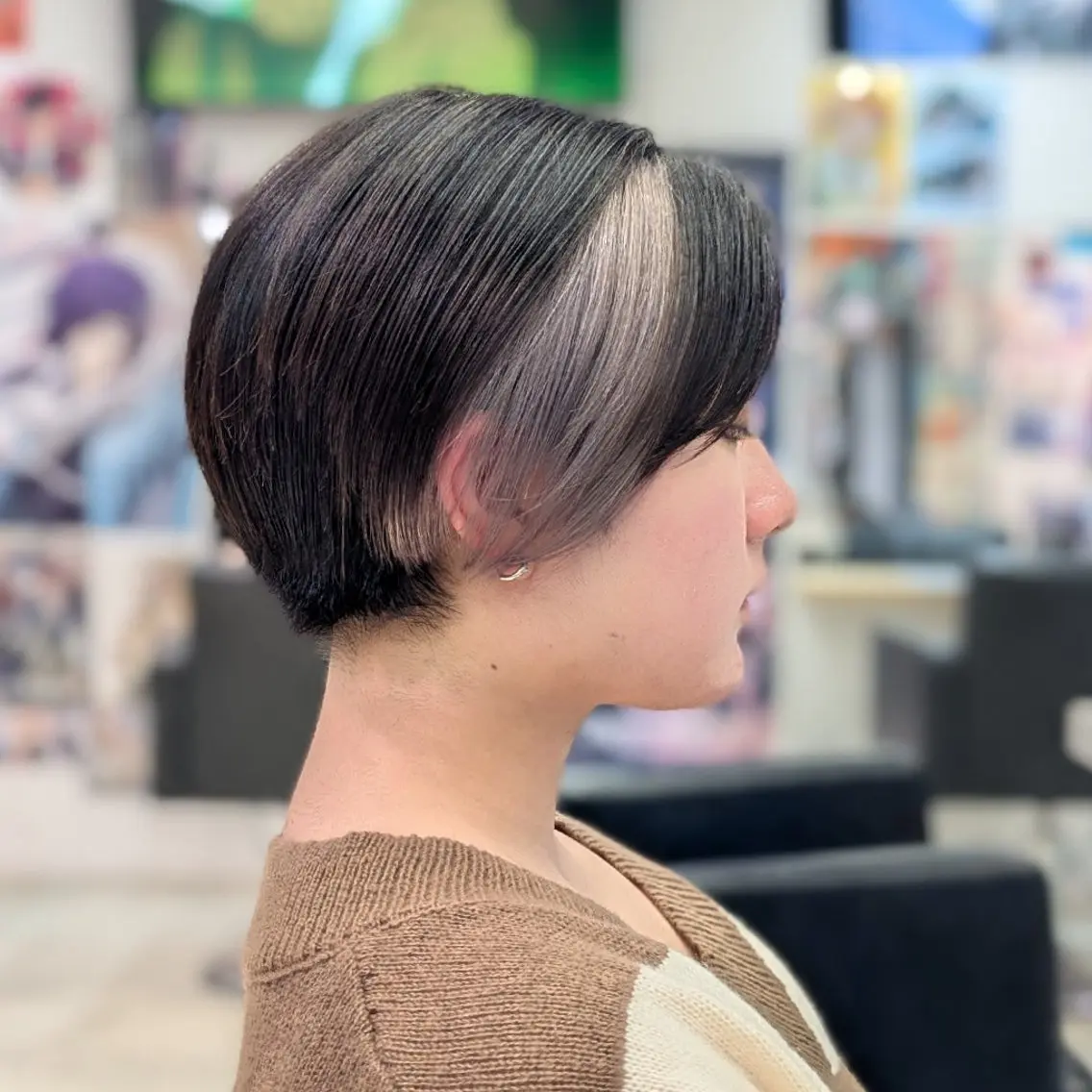 カラー ショート イヤリングカラー シルバー ホワイトシルバー ヘアカラー 推しカラー🦉にじさ んじカラー🌈🕒✨のヘアスタイル