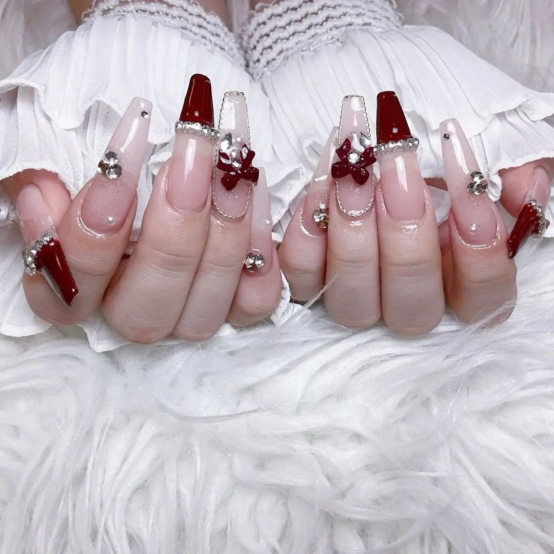 ネイル チークネイル 長さ出し フラワーネイル フレンチネイル ガーリー ハンドネイル ハンドケア NEW NAIL 池袋のネイルデザイン