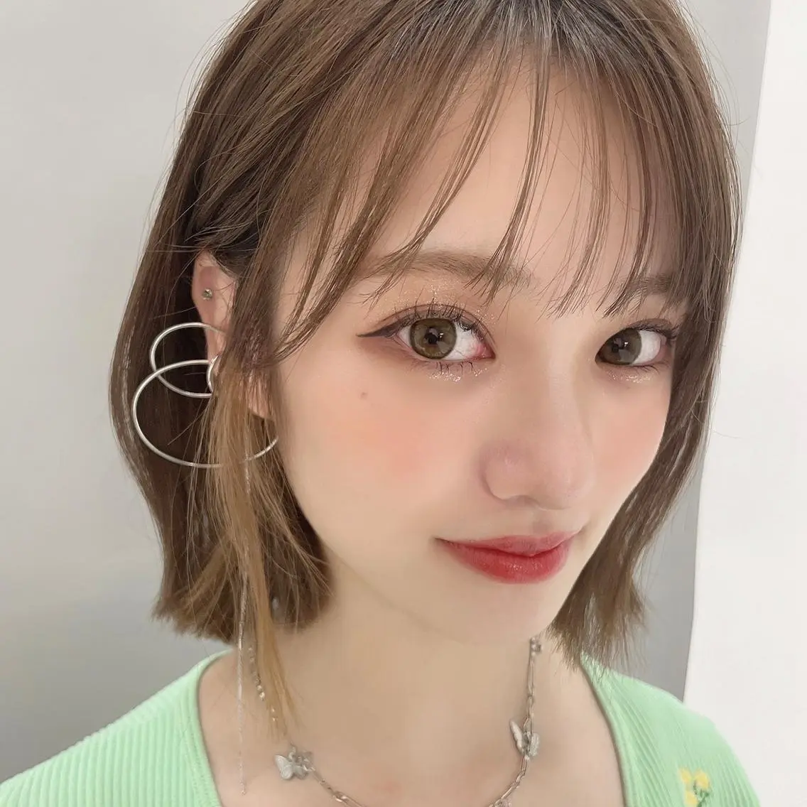 ショート 🤎小顔レイヤー /ベージュ🤎友香のヘアスタイル