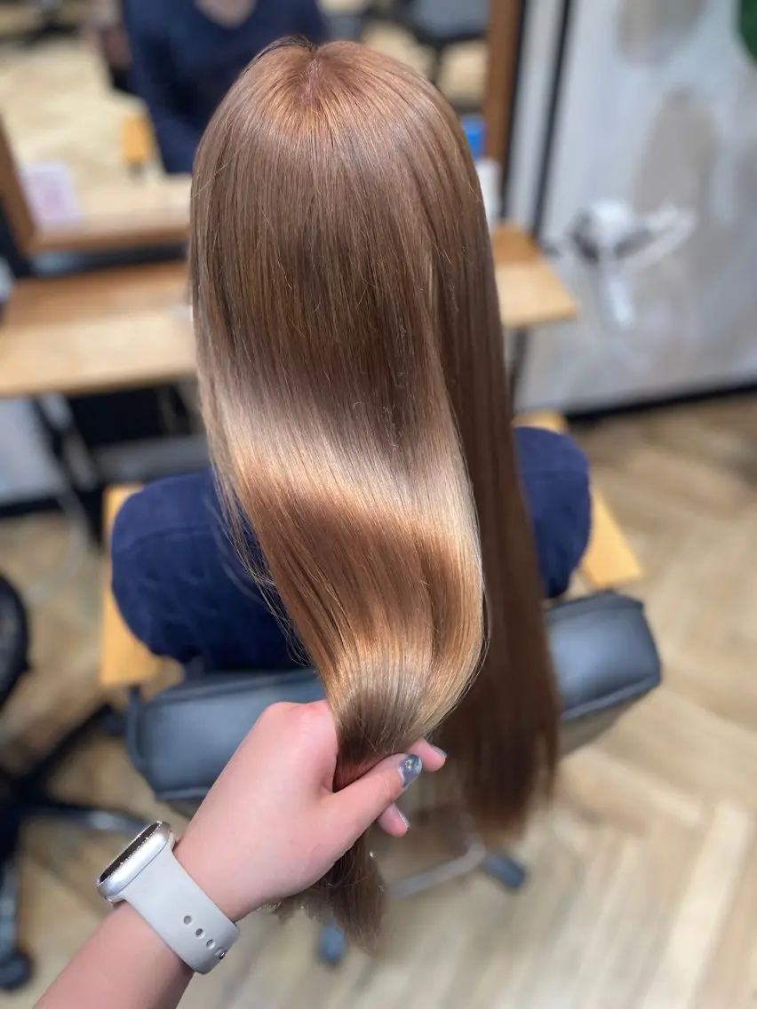 ロング カラー ブリーチ ハイトーンカラー ヘアカラー トリートメント 望恵🌸 韓国🇰🇷スタイルのヘアスタイル