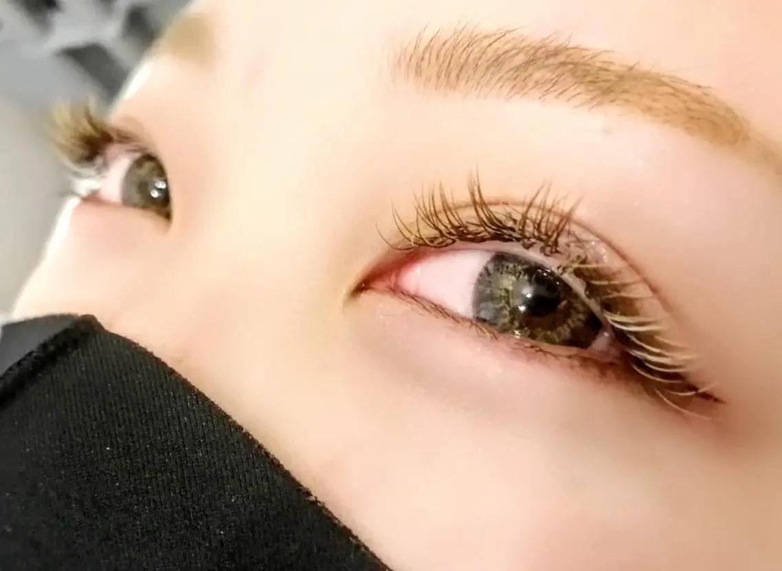 マツエク・マツパ カラーマツエク b. 〜eyelash〜のマツエク・マツパデザイン