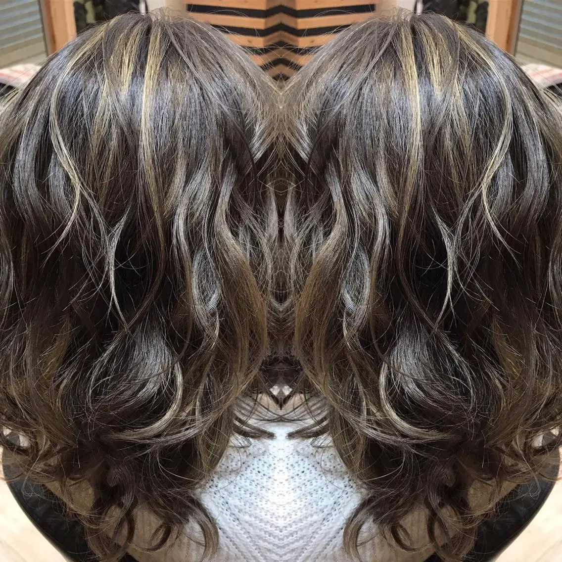 セミロング カラー ハイライトカラー ハイライト ヘアカラー 大久保 隆蔵のヘアスタイル