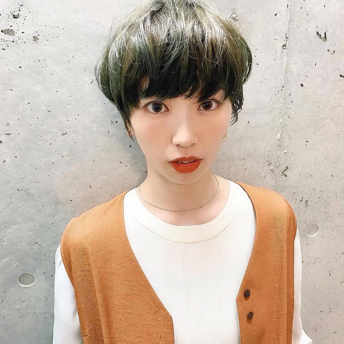 ショート カラー パーマ 中川 竜誠のヘアスタイル