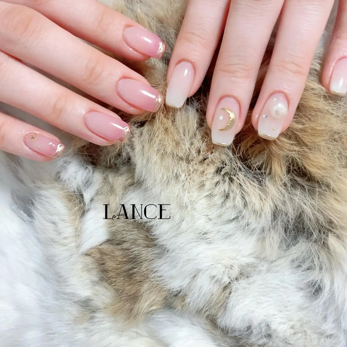 ミディアム ネイル オーロラネイル フレンチネイル グラデーション キラキラネイル シンプルネイル ハンドネイル Lance nailのネイルデザイン
