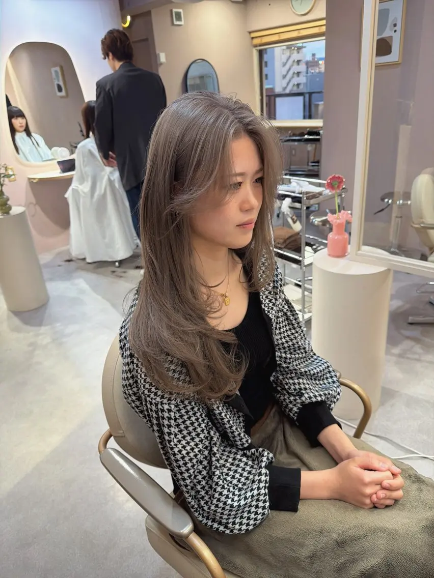 ロング ロングレイヤー レイヤーカット ロング 宮里 蓮生のヘアスタイル