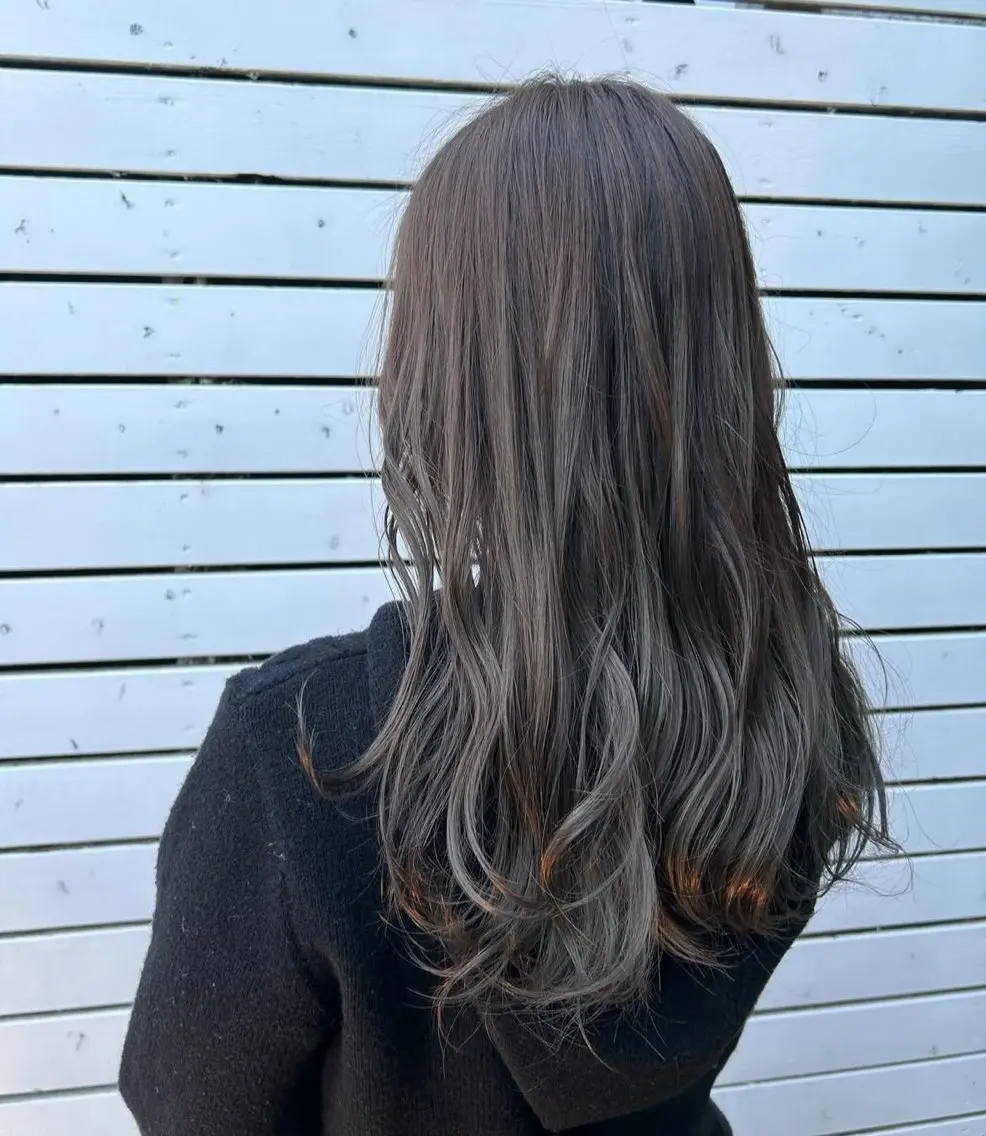 カラー Dille RENAのヘアスタイル