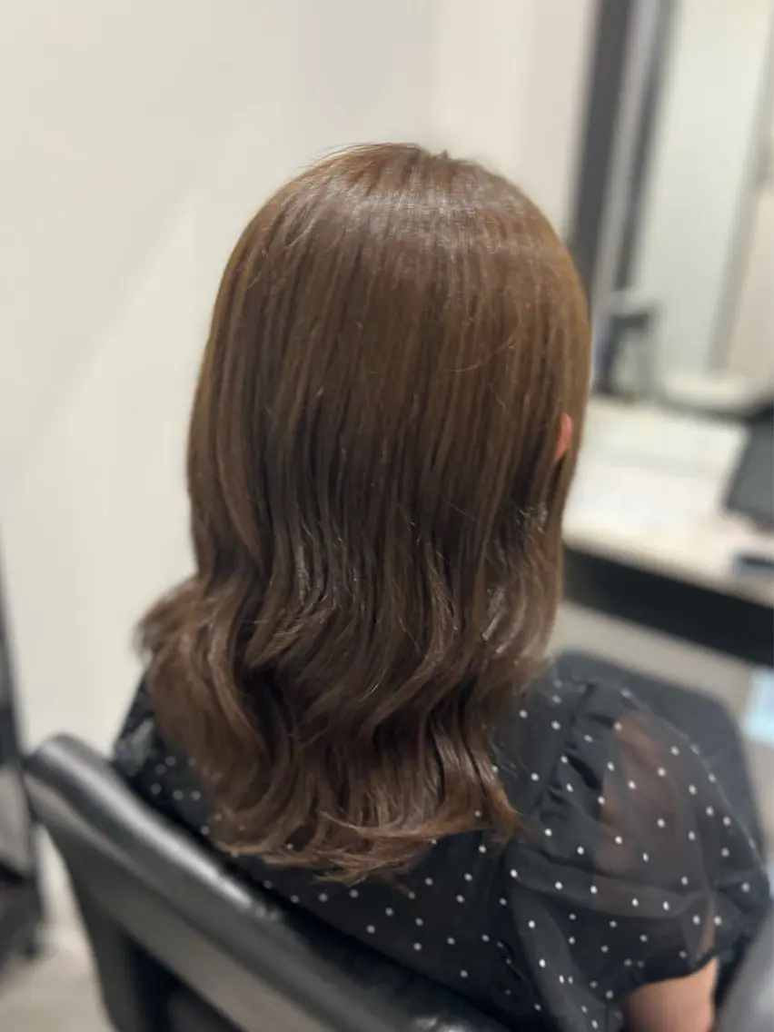 セミロング カラー ベージュカラー オリーブベージュ Dia ‎ アキヨシ ミユのヘアスタイル
