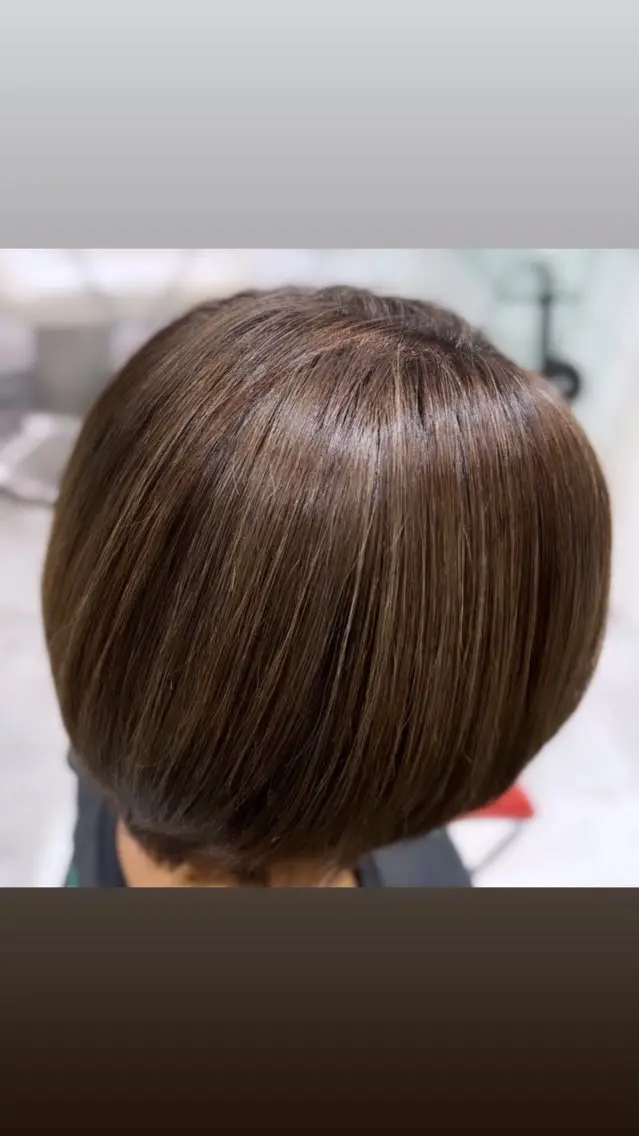 ミディアム カラー ハイライトカラー ハイライト カット ヘアカラー 美髪矯正/髪質改善 /透明感ある艶カラーのヘアスタイル
